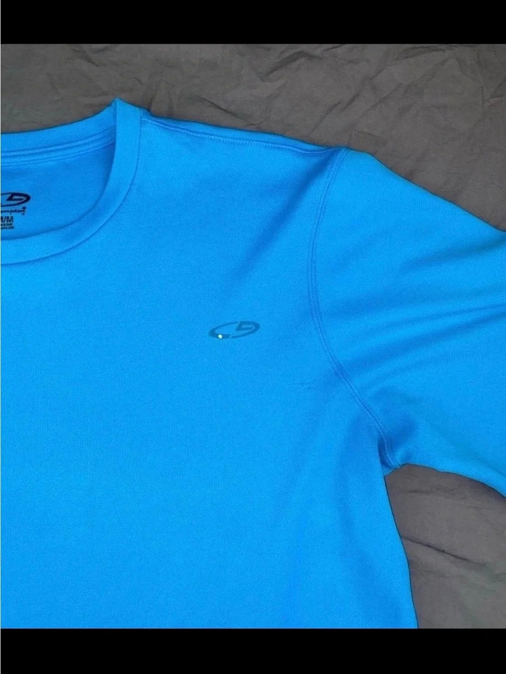 Champion Tshirt - Picture 2 of 12